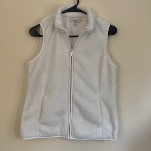 Croft and Barrow Womens‎ girls White fuzzy vest size XS